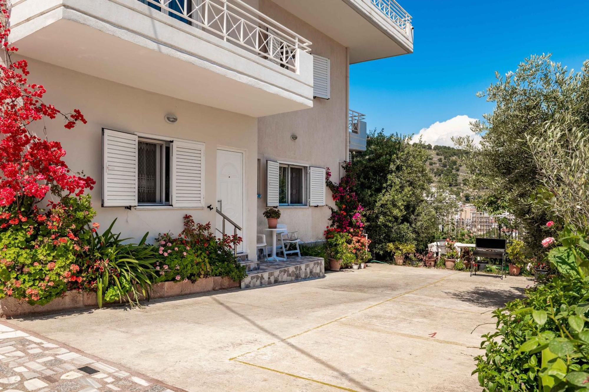 Mariana Apartment